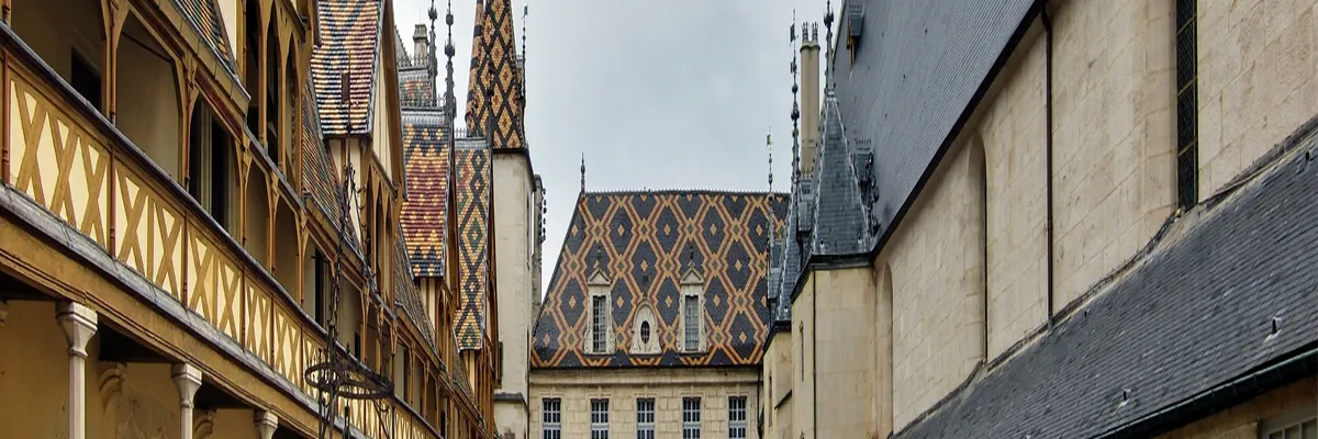 Image Pose abri de piscine Beaune