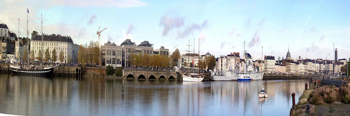 Image Pose abri de piscine Nantes