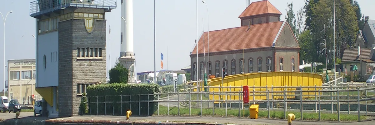 Image Pose abri de piscine Ouistreham