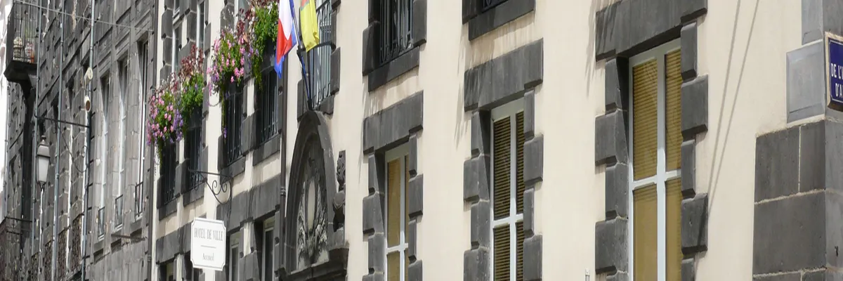 Image Pose abri de piscine Riom