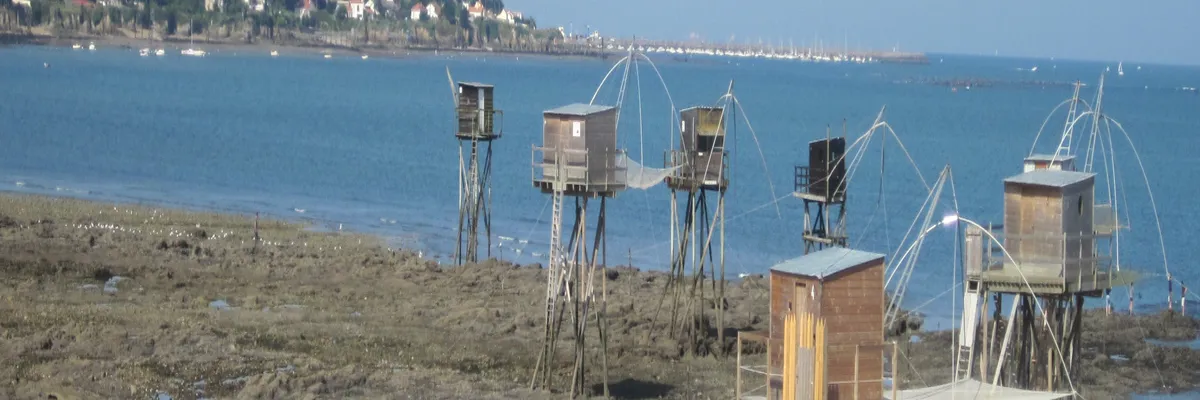Image Pose abri de piscine Saint-Michel-Chef-Chef
