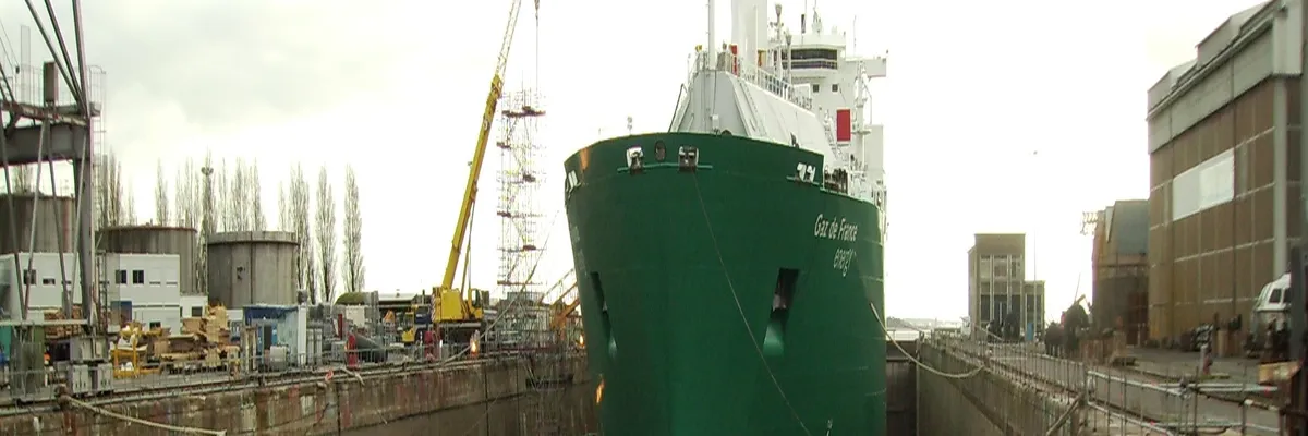 Image Pose abri de piscine Saint-Nazaire