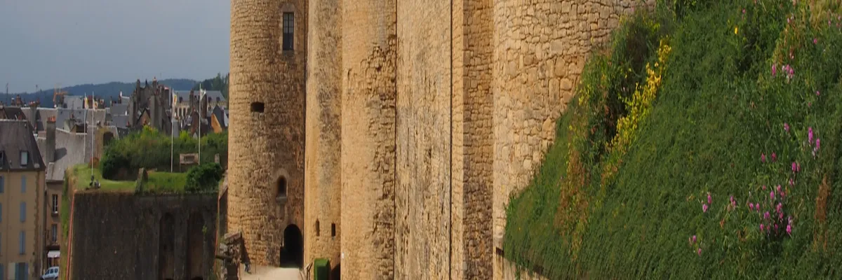 Image Pose abri de piscine Sedan