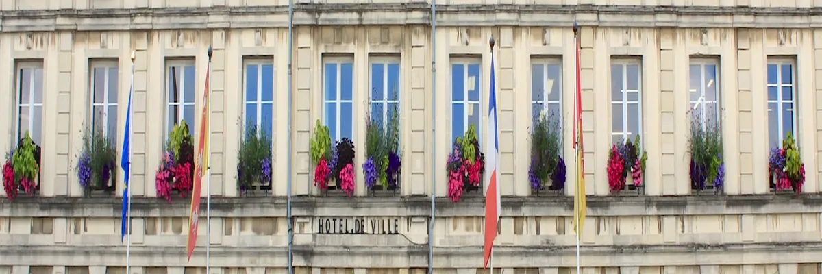 Image Pose abri de piscine Vittel